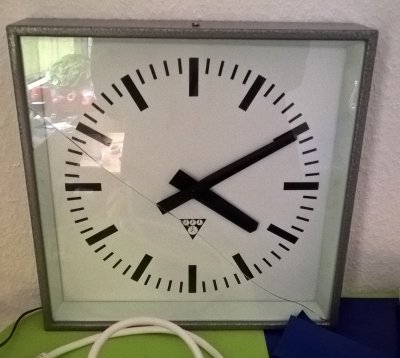 Uhr.jpg
