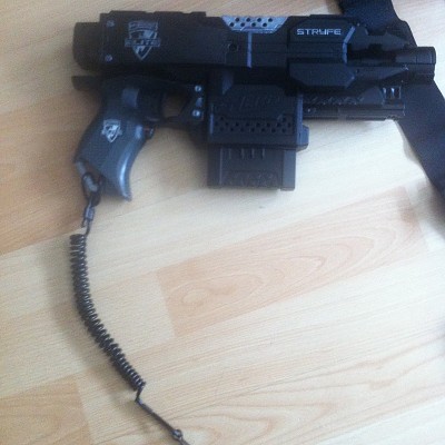 Stryfe mit Fangriemen