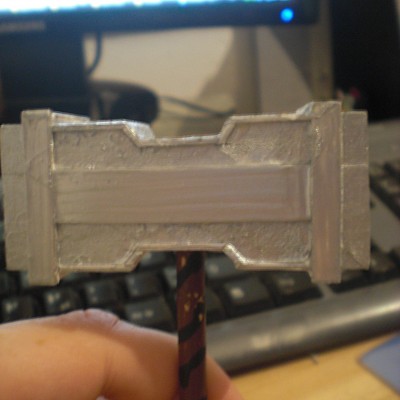 Energi Hammer aus Warhammer, komplett aus Kunststoff.