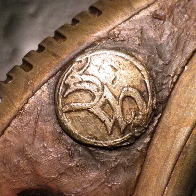 Das teil hab ich nicht frei modelliert. Ich habe einen Negativ-Abdruck von einem Kettenanhänger benutzt.....