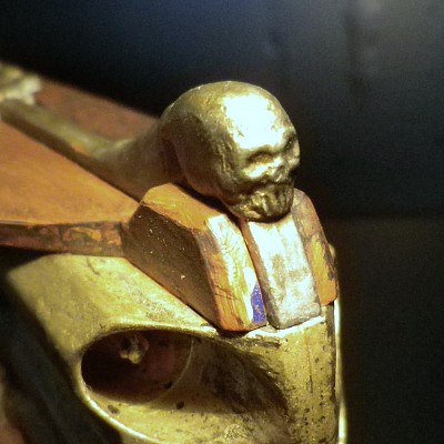 Der Schädel ist mein Lieblingsteil an dem ganzen Blaster, allerdings auch mit einem Negativ-Abdruck gemacht....