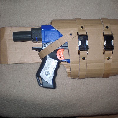 Prototyp aus Pappe mit Retaliator