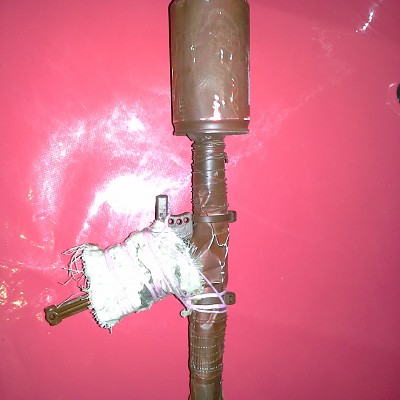 Jolt mod Cokegun
Lauf komplett ausgetauscht duch ein massives Stahlstück, Ausgebohrt und Poliert