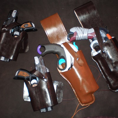 verschiedene Holster angepasst