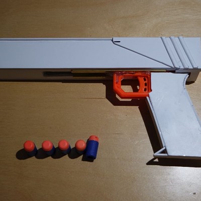 Pistolenblaster: Gespannt