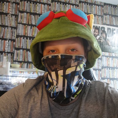 Ausserdem wichtig :
-Schutz
-Und ein Teemo Hat von der Gamescom ^^