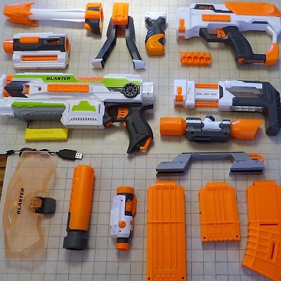 Der gesamte Inhalt des großen Klonulus Paketes das per ALIExpress bestellt wurde.