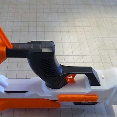 An der Modulus ist der Steg unten der Ladezug des Blasters hier ist es ein einklappbarer Ständer. Wenn man ein Zweibein und diese Stütze einsetzt verh