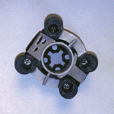 Bodenkappe mit Schraubkanälen und Gerüst für 2k Knete