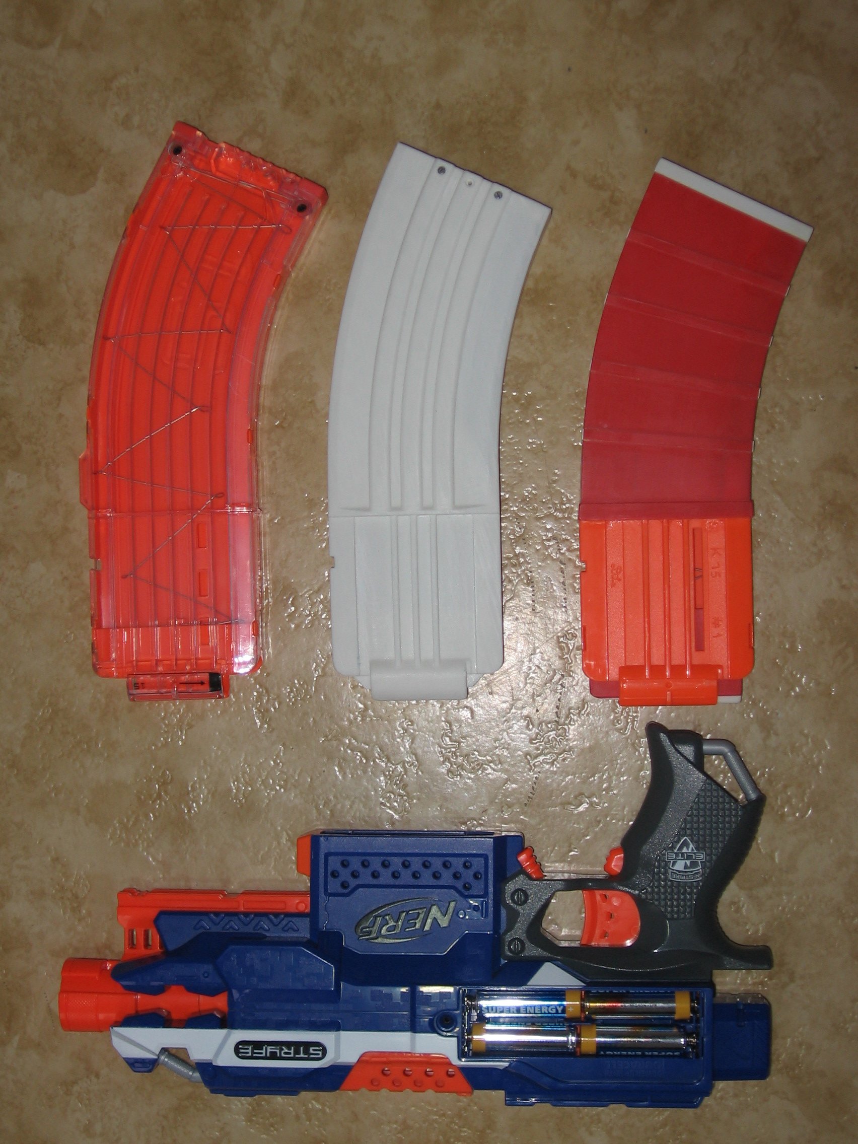 15er Magazine: China, BrittLiv, Dominik (von oben)