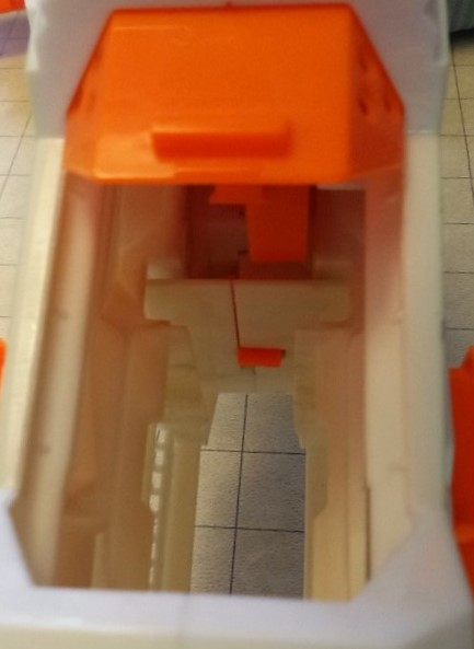 Blick durch die Jamdoor von oben in den Magazinschacht.