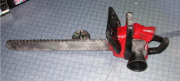 chainsaw 1
ich weiß das schießt nicht aber ich hatte auf dem zombie hazzard 2 soviel spaß damit das ich sie euch nicht vorenthalten wollte.
hat sorg