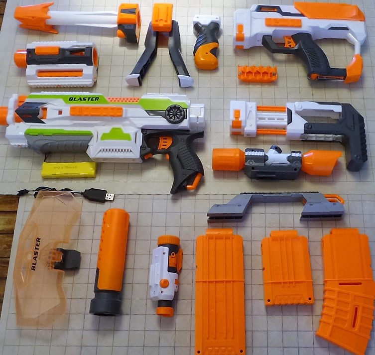 Der gesamte Inhalt des großen Klonulus Paketes das per ALIExpress bestellt wurde.