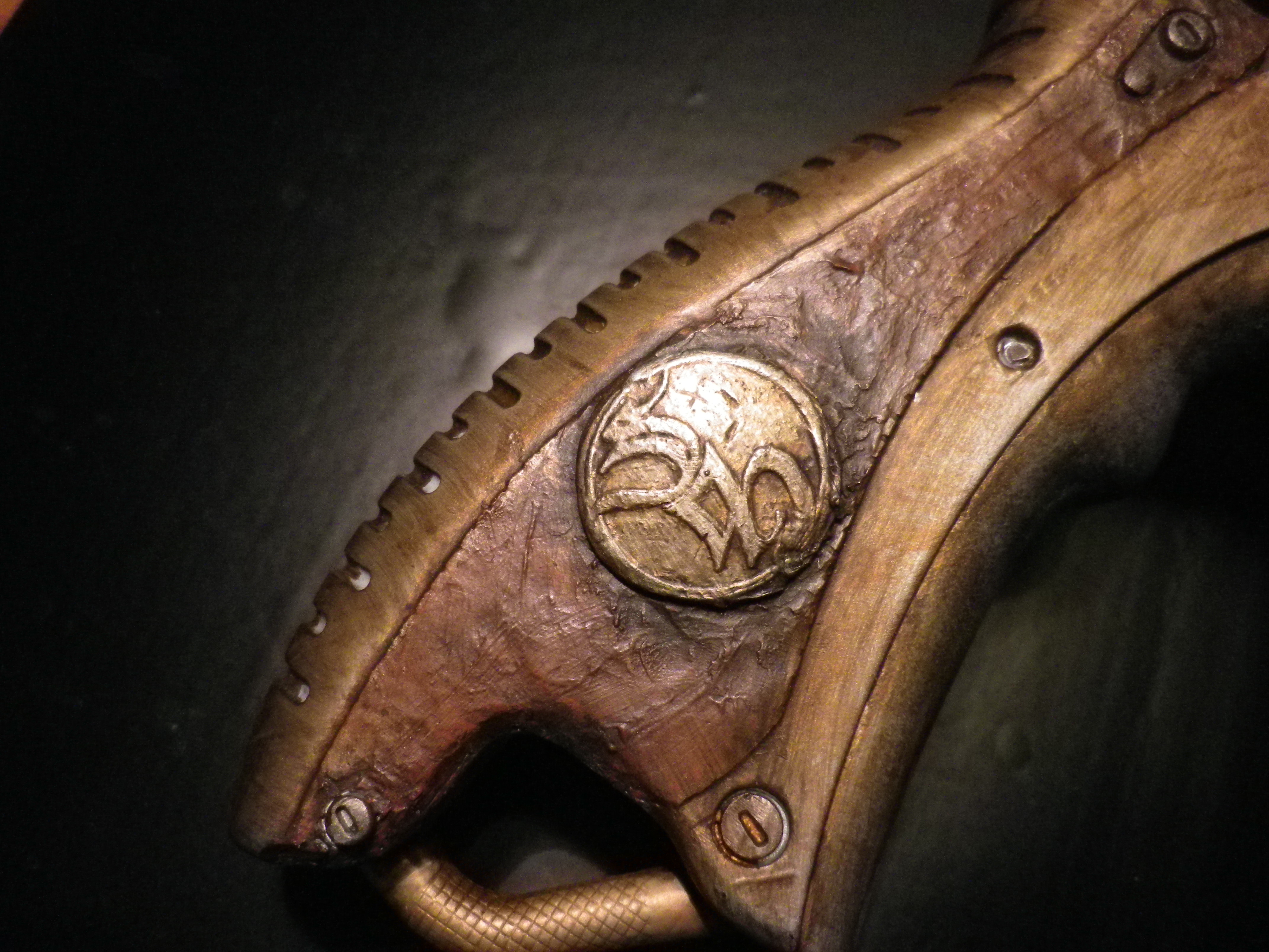 Der griff.... leider nicht sehr ordentlich abgeschliffen...