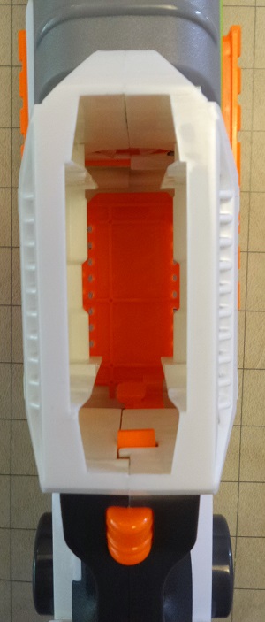 Der Magazinschacht im Klonulus Mainblaster.