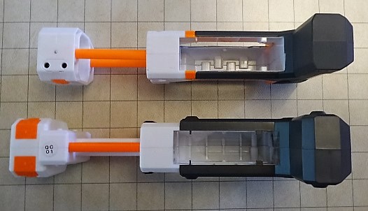 Die beiden Schulterstützen von unten. Auffallend wenig Unterschiede in der Halterung. Allerdings scheint die Klonulus Version weniger Spiel zu haben,