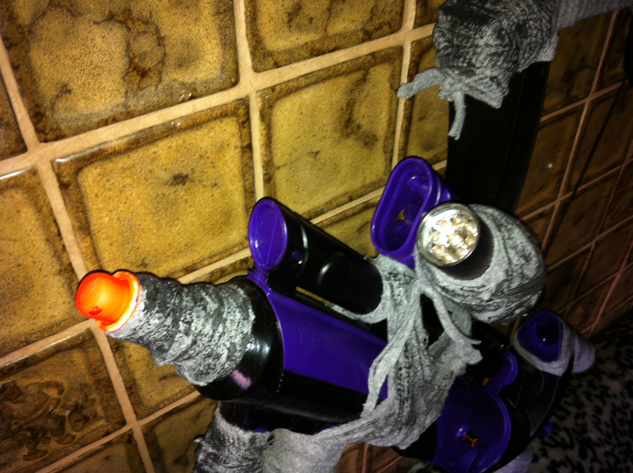 Frontalansicht auf Bogenseite mit Lichtquelle