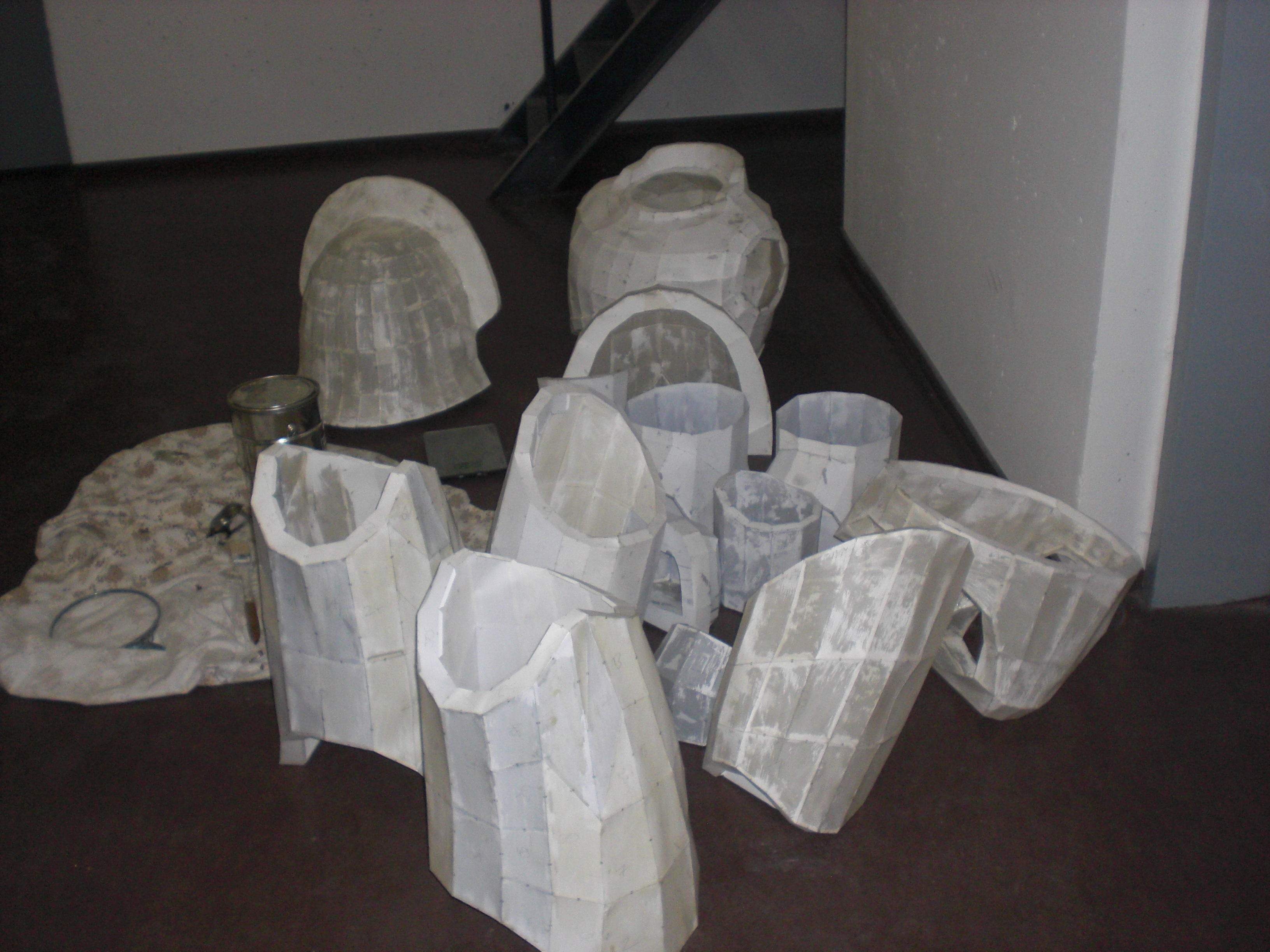 Gesamte Rüstung mit erster GFK schicht.