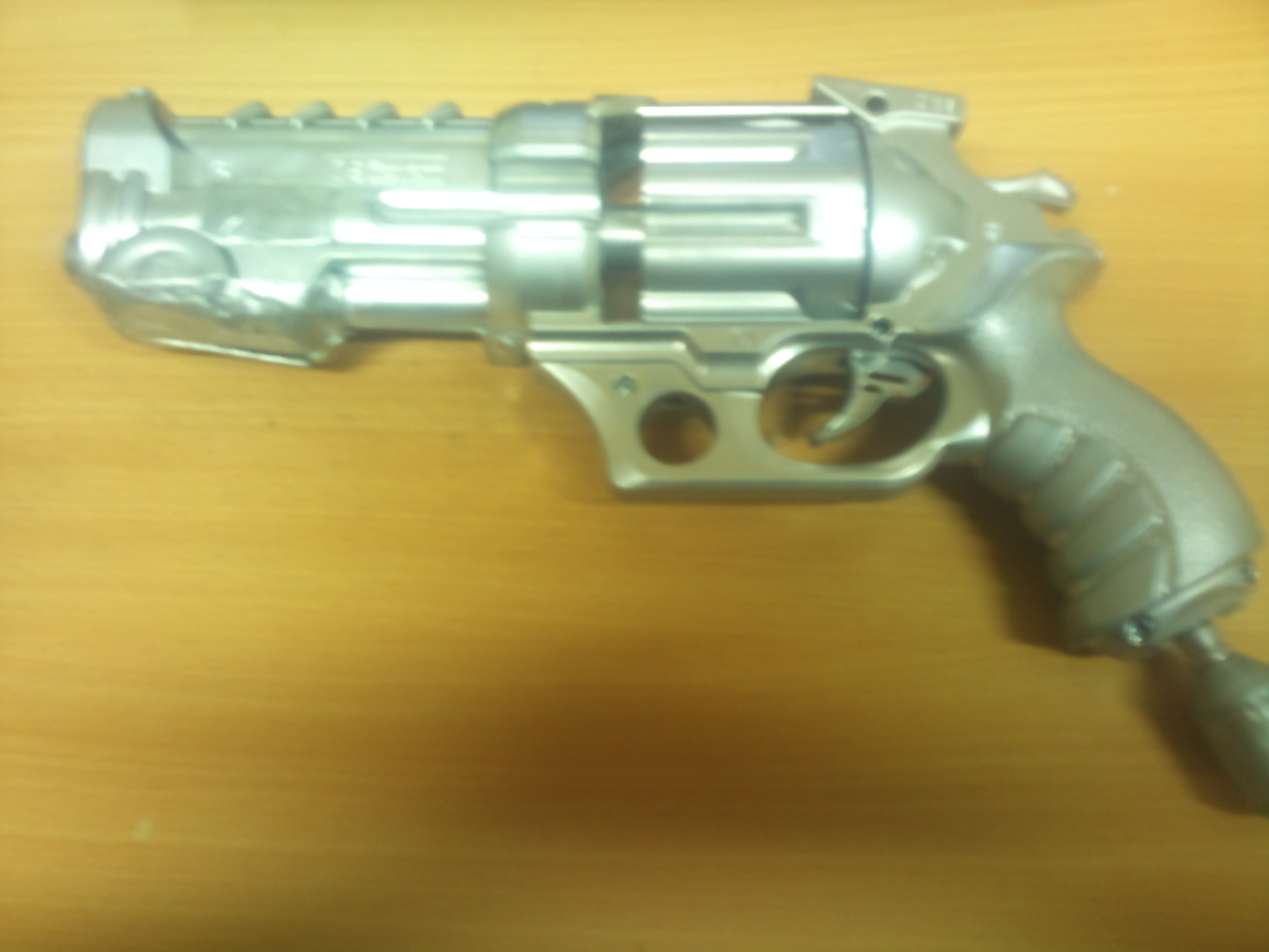 Grundierung mit Chromspray