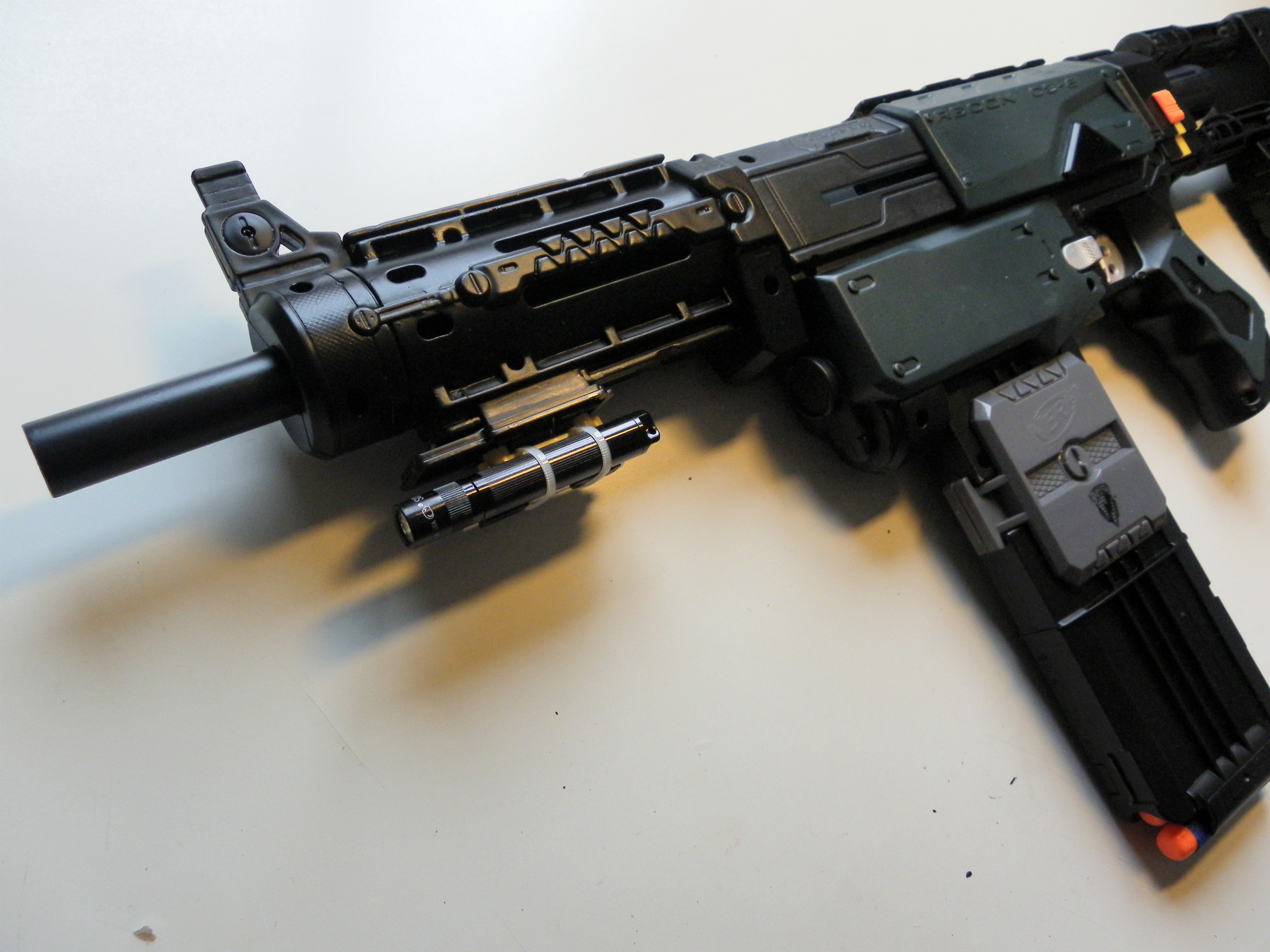 NERF Recon Frontansicht, Zusammengebaut.