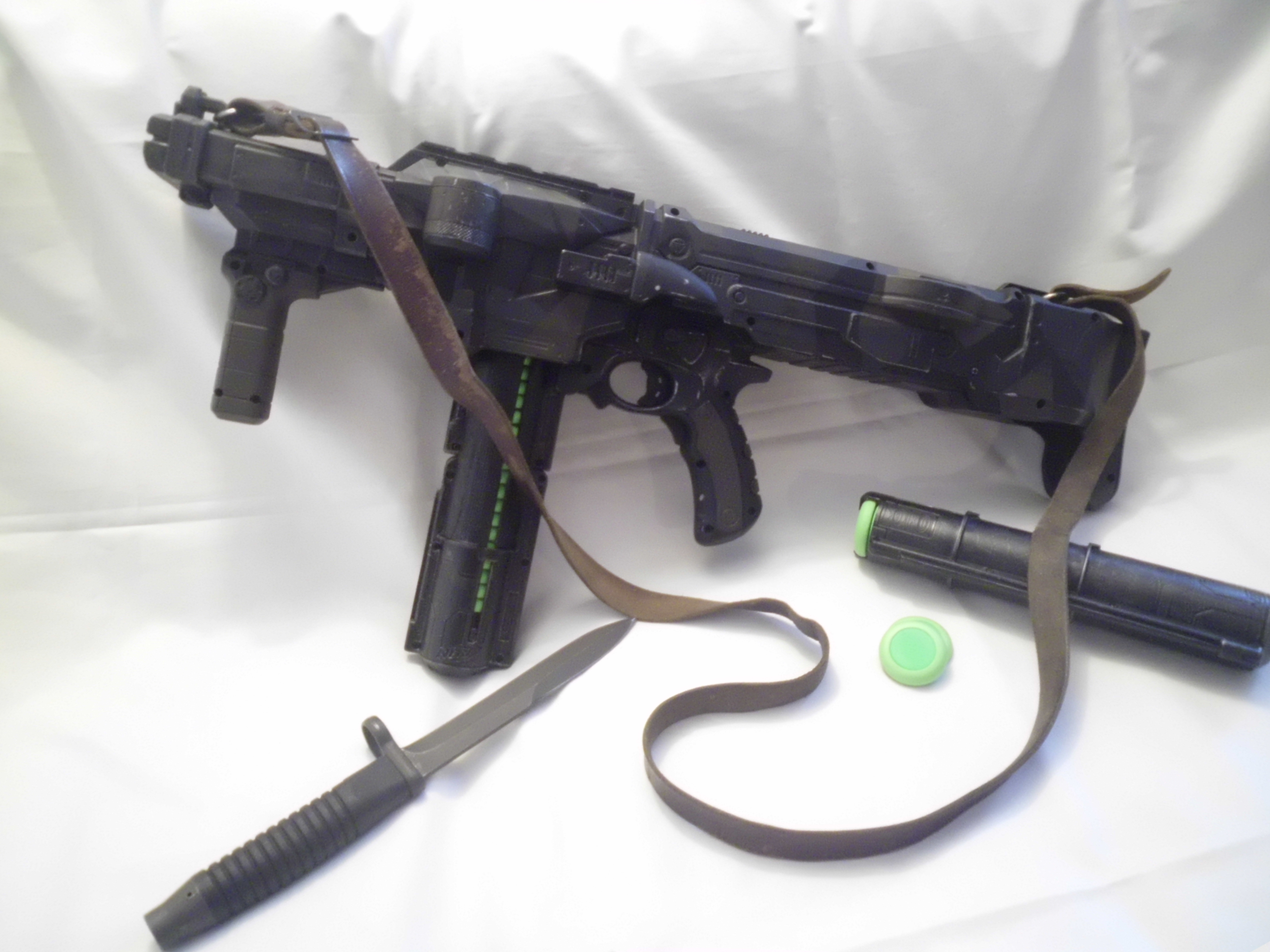 Nerf Vortex Nitron:
N&J Arms Model LMG Hellfire mit 25 Schuß Vortex Supermag