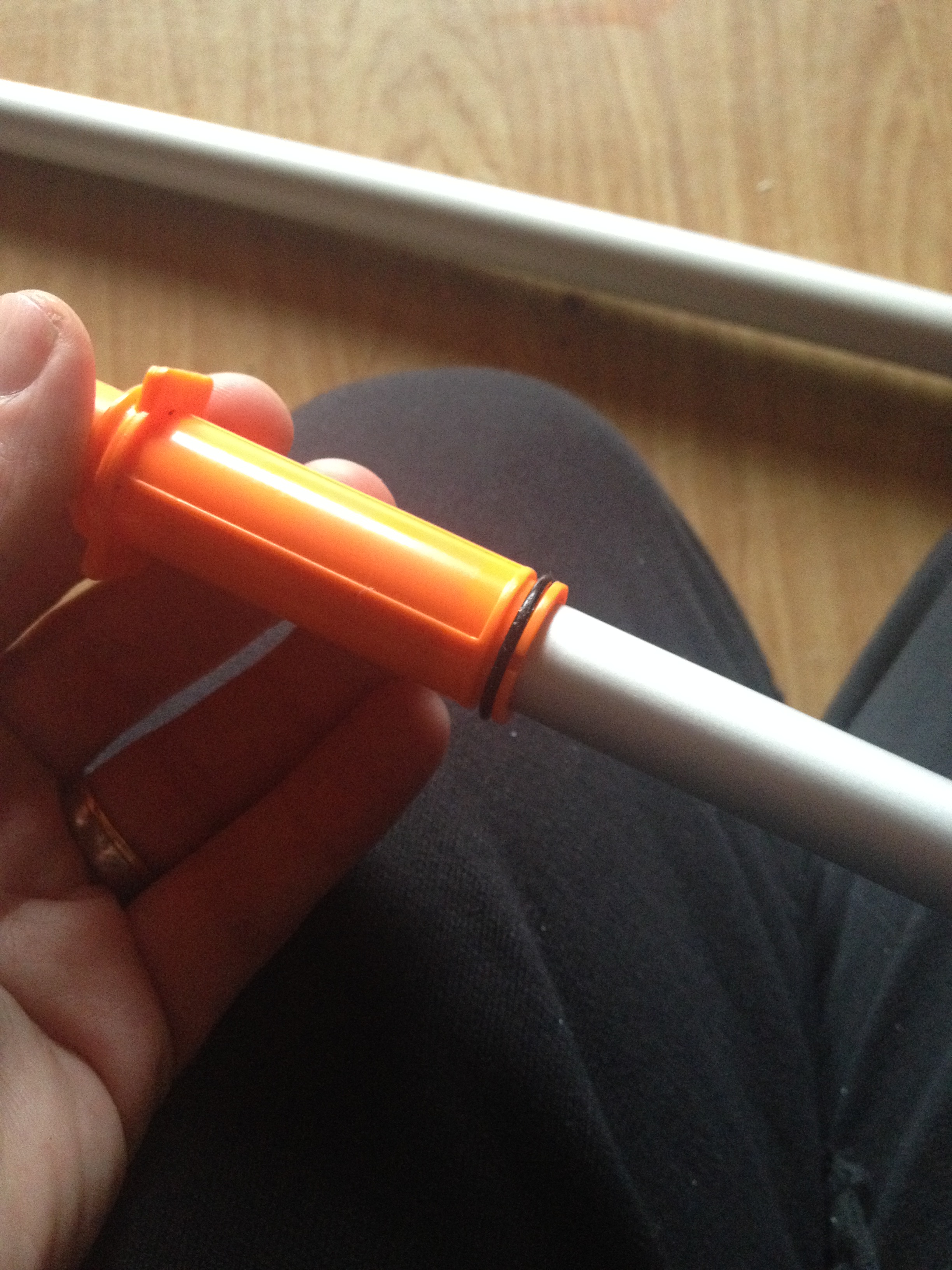 Plunger Totraum reduzierung mit Alurohr, dass zufällig genau reinpasste.