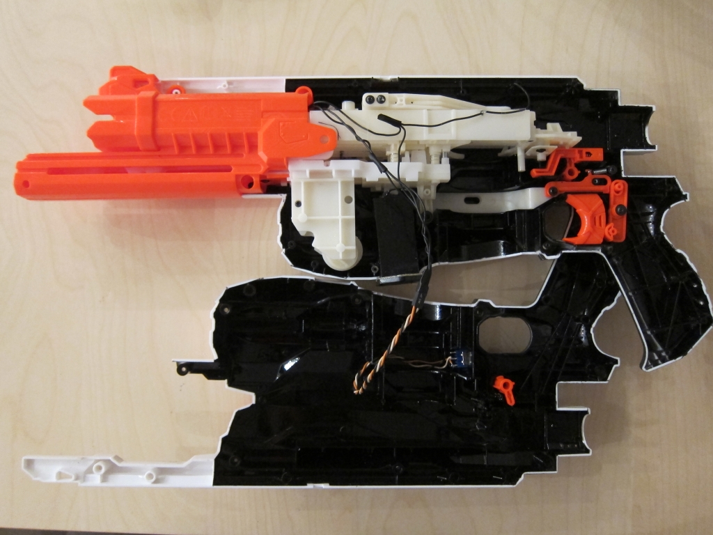 Pyragon montiert verkabelt