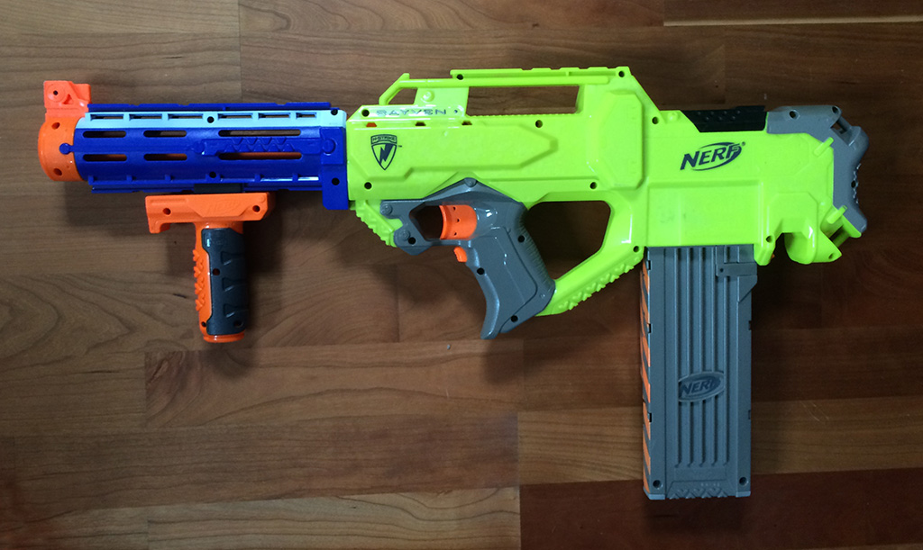 Rayven +  Retaliatorlauf + Retaliator-Frontgriff