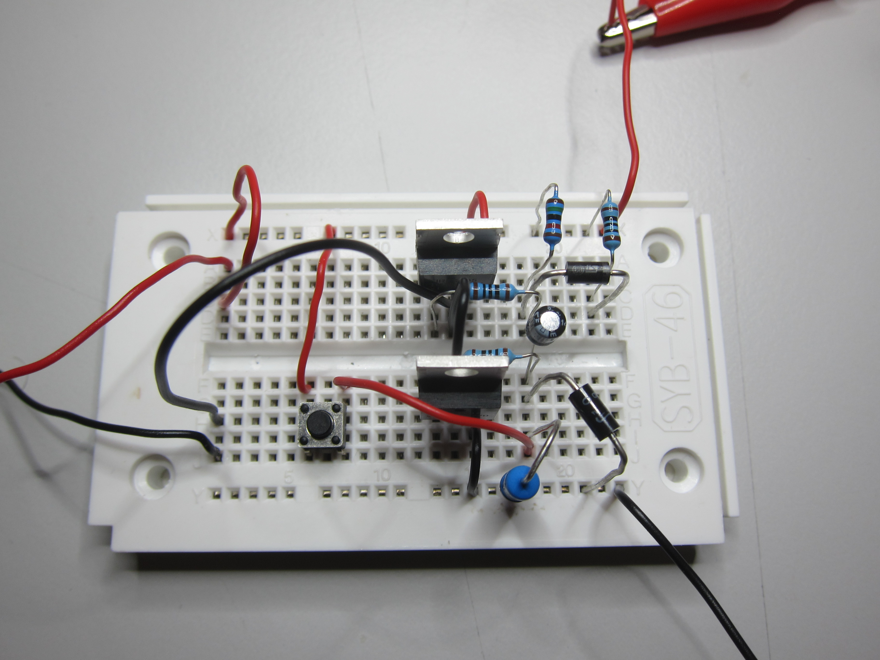 Schaltung aufgeräumt auf Steckplatine