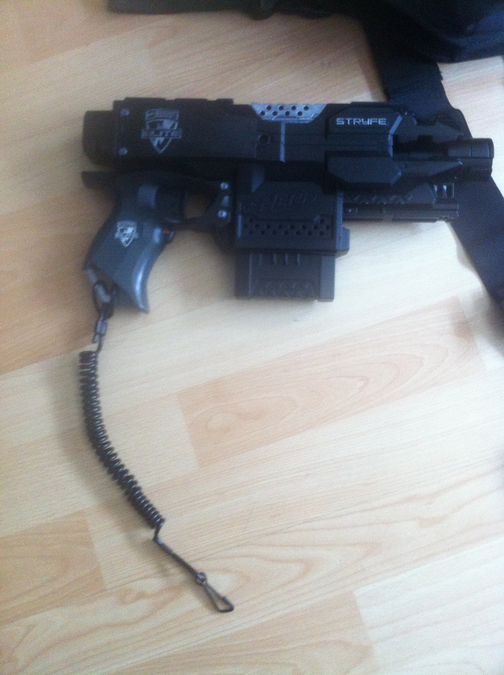 Stryfe mit Fangriemen