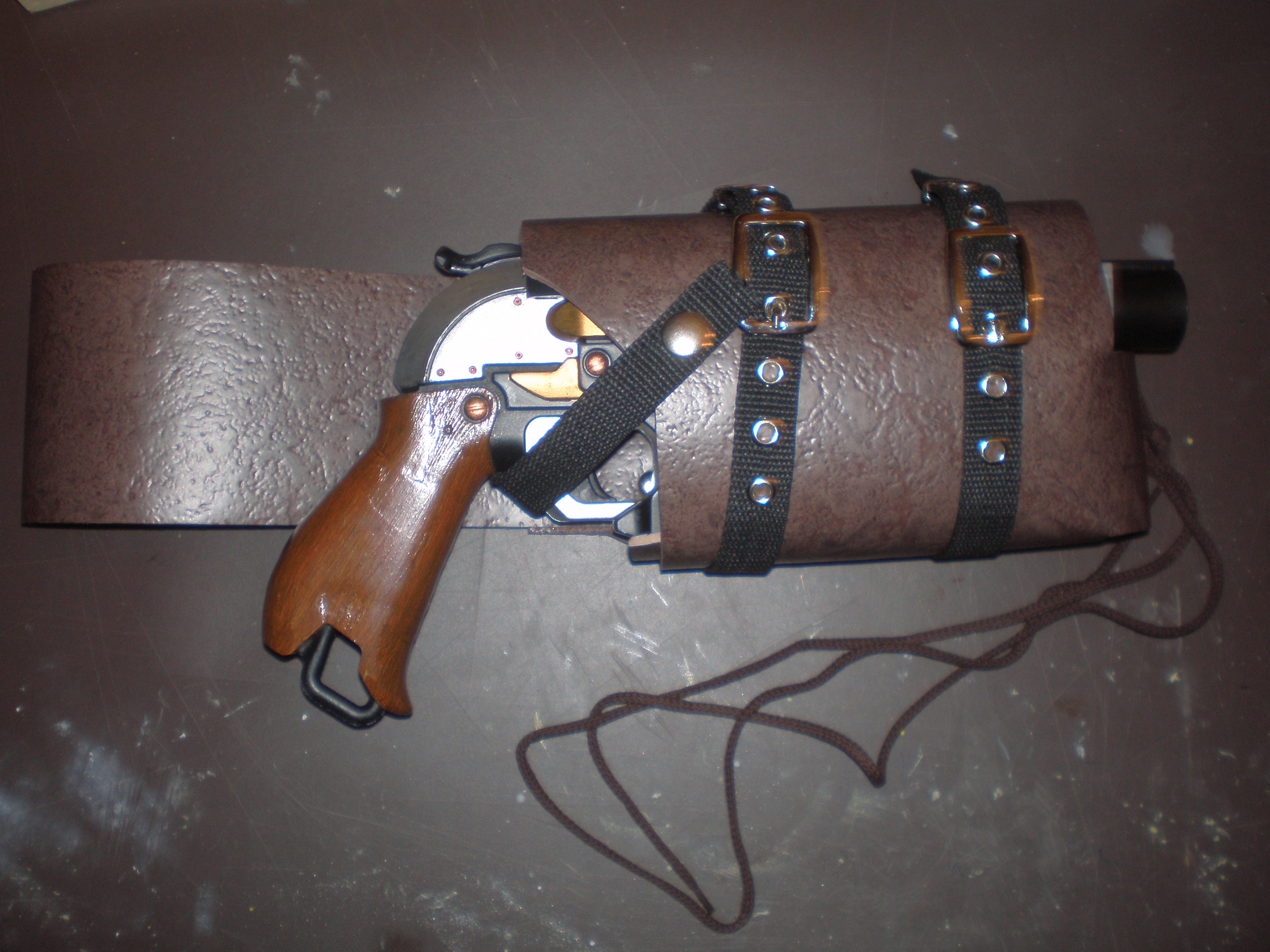 veganer Tiefziehholster (PVC Boden)