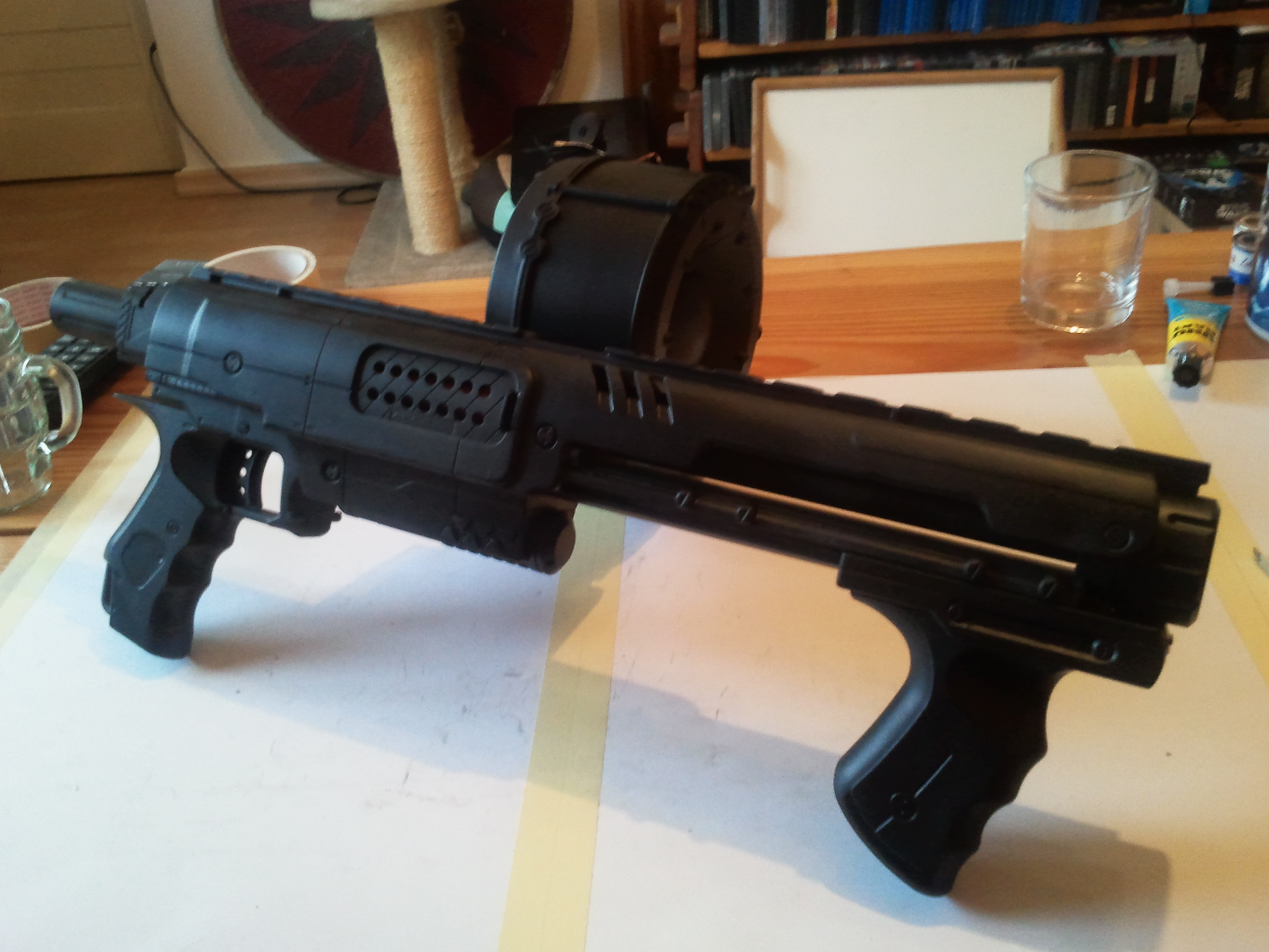 zerlegt, grundiert, schwarz matt...