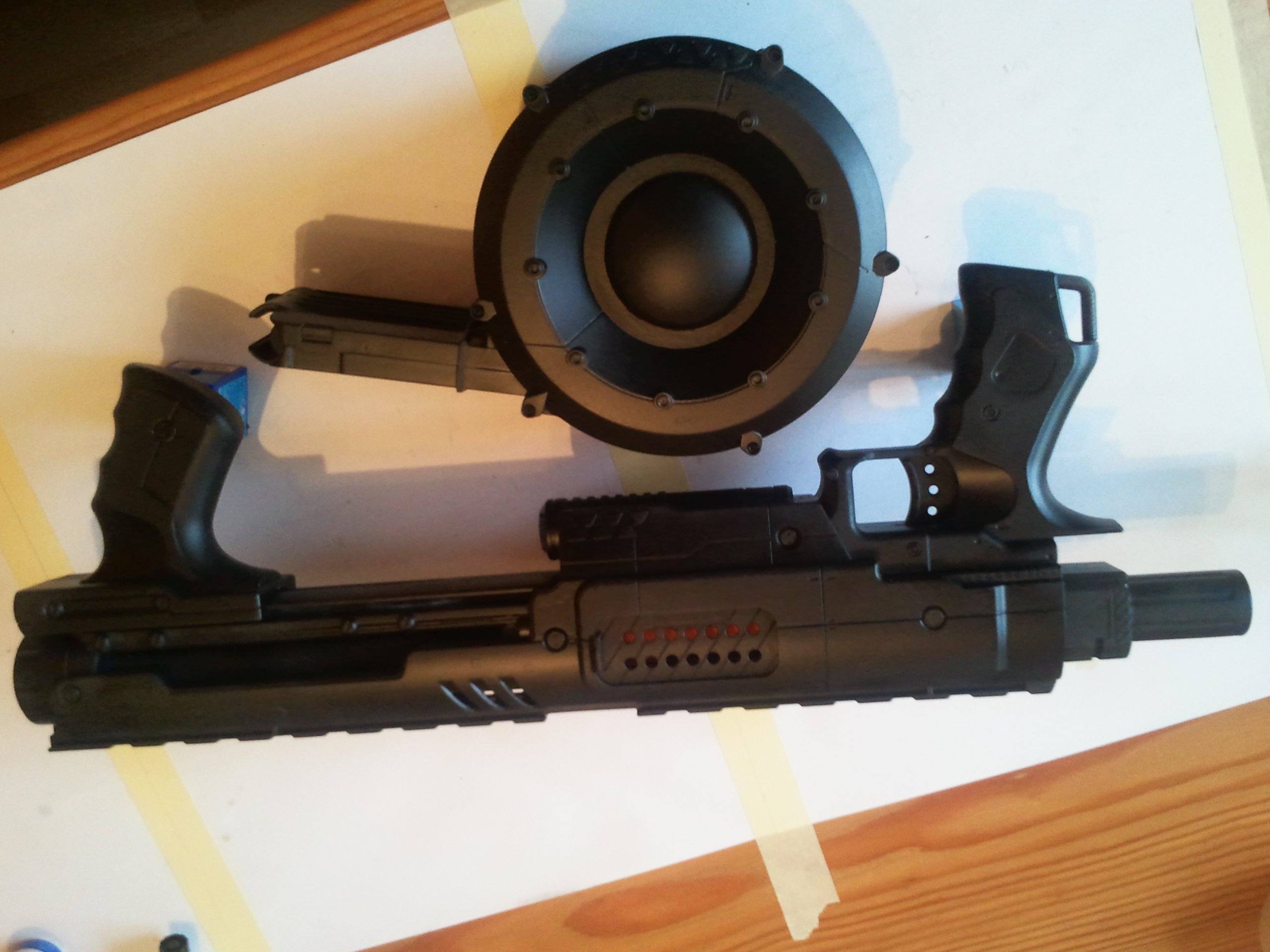 zerlegt, grundiert, schwarz matt...